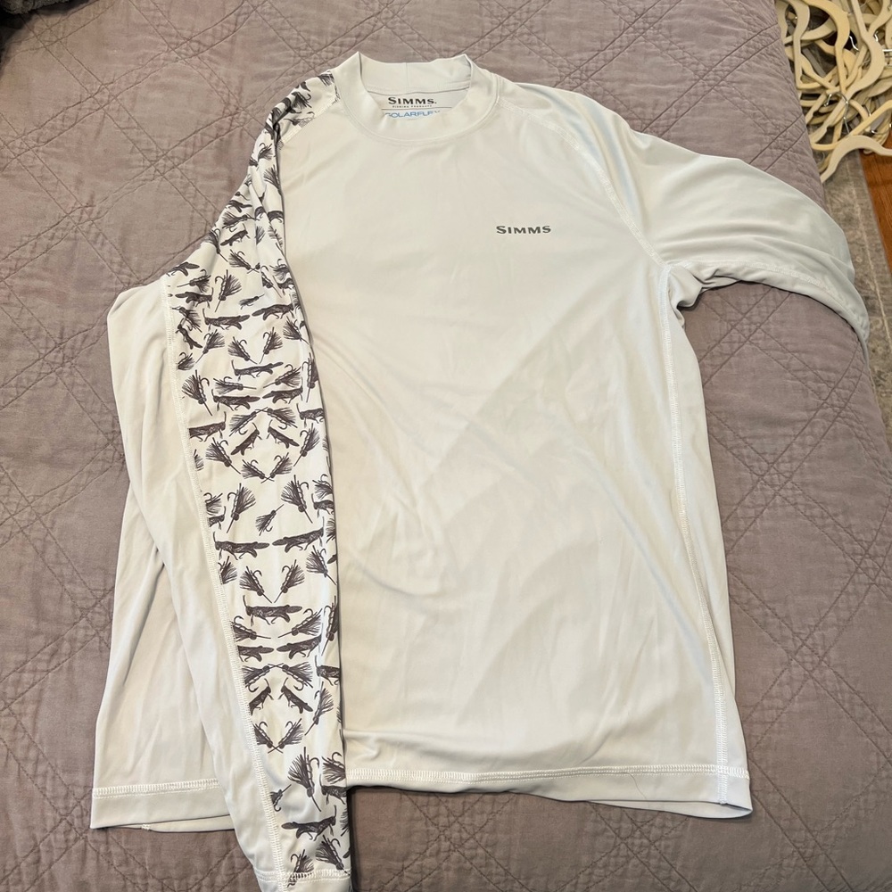 Simms Solar Flex SPF 50 Light Grey Long Sleeve Men's Fishing Shirt